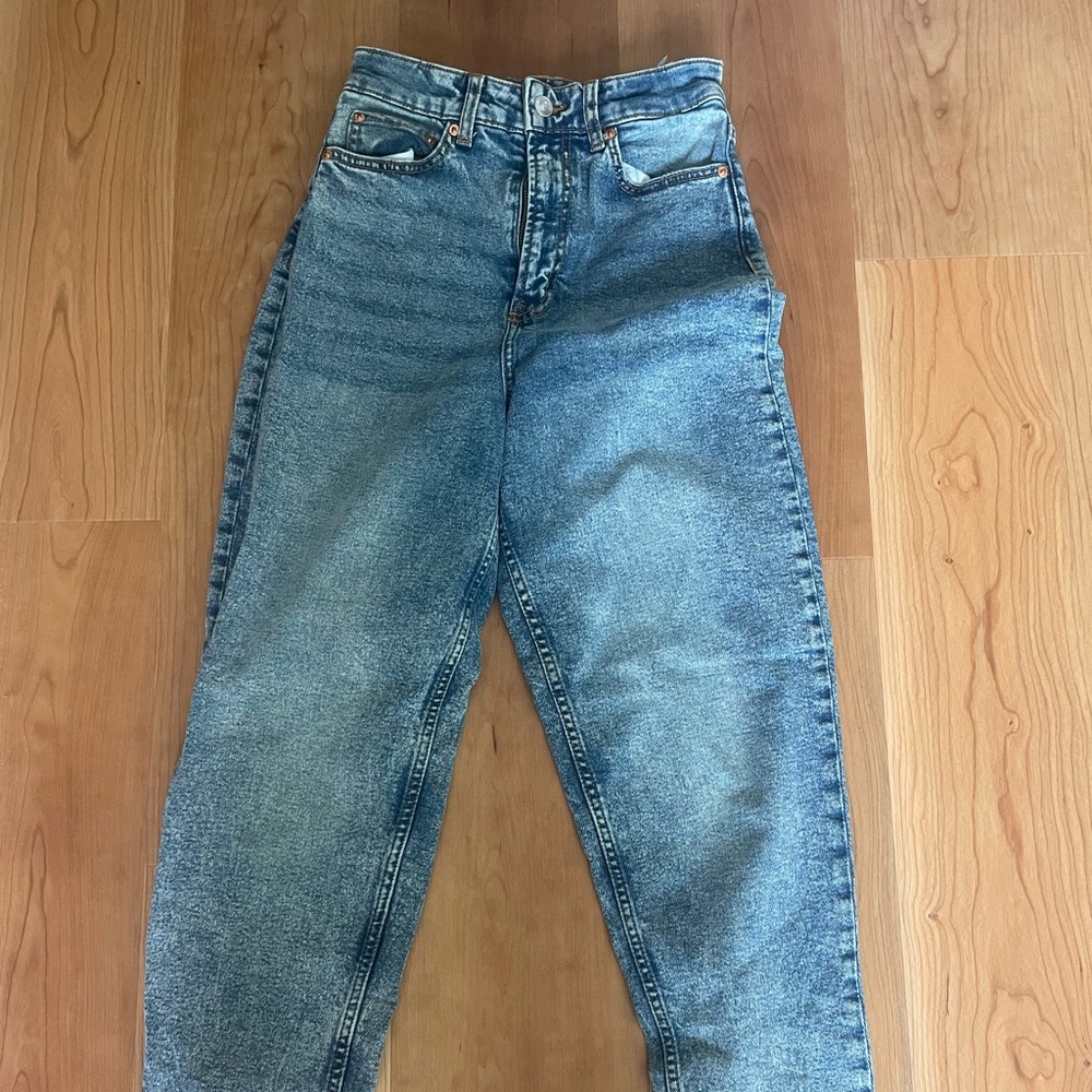 Size 2 H&M mom jeans
